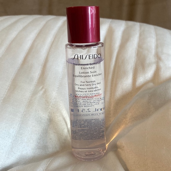 Shiseido Treatment Softener Enriched - Picture 1 of 2